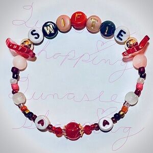 Taylor Swift Swiftie bracelet